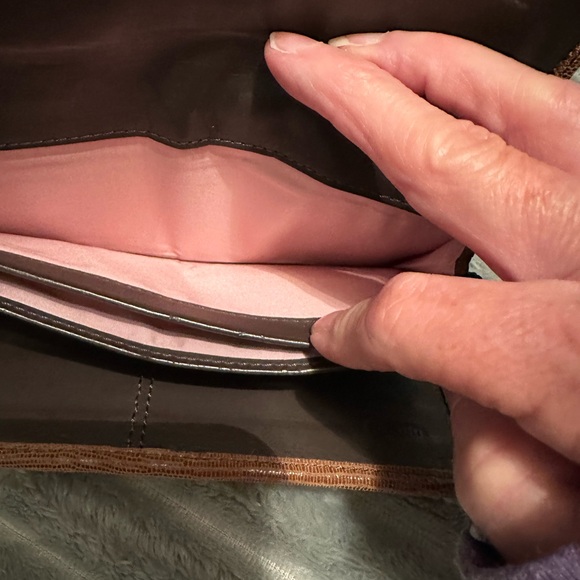 Coach Wallet *EXCELLENT CONDITION* - Picture 10 of 12